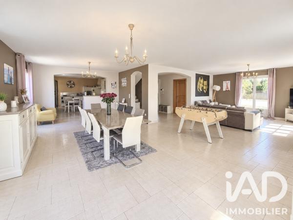 Maison à vendre 9 pièces 241 m² Châteauneuf-sur-Loire