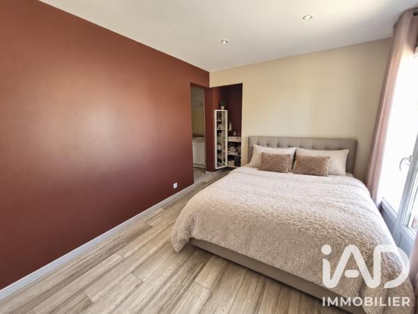 Maison à vendre 9 pièces 241 m² Châteauneuf-sur-Loire