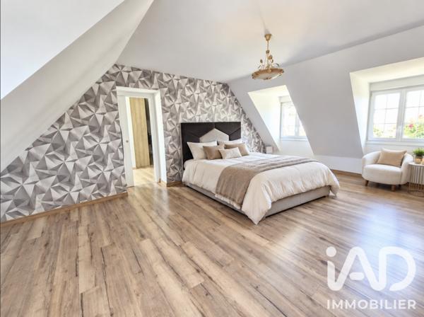 Maison à vendre 9 pièces 241 m² Châteauneuf-sur-Loire
