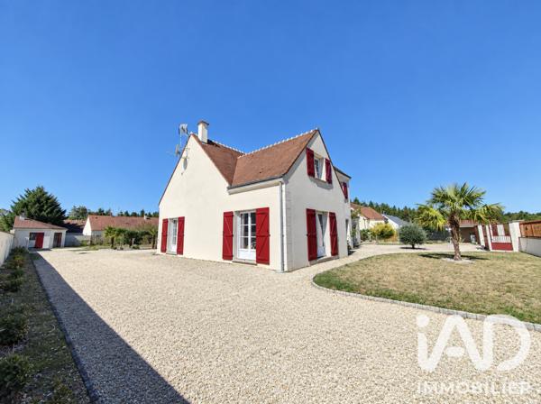 Maison à vendre 9 pièces 241 m² Châteauneuf-sur-Loire