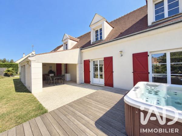 Maison à vendre 9 pièces 241 m² Châteauneuf-sur-Loire
