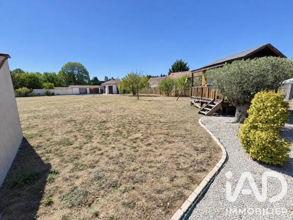 Maison à vendre 9 pièces 241 m² Châteauneuf-sur-Loire