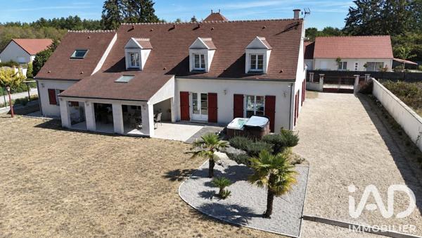 Maison à vendre 9 pièces 241 m² Châteauneuf-sur-Loire