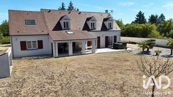 Maison à vendre 9 pièces 241 m² Châteauneuf-sur-Loire