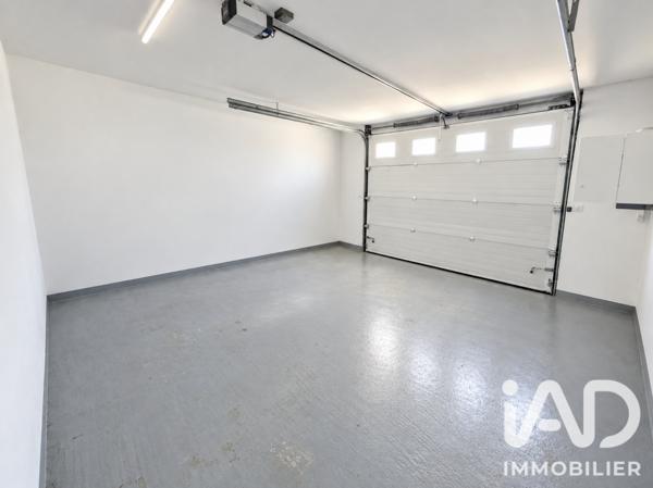 Maison à vendre 9 pièces 241 m² Châteauneuf-sur-Loire