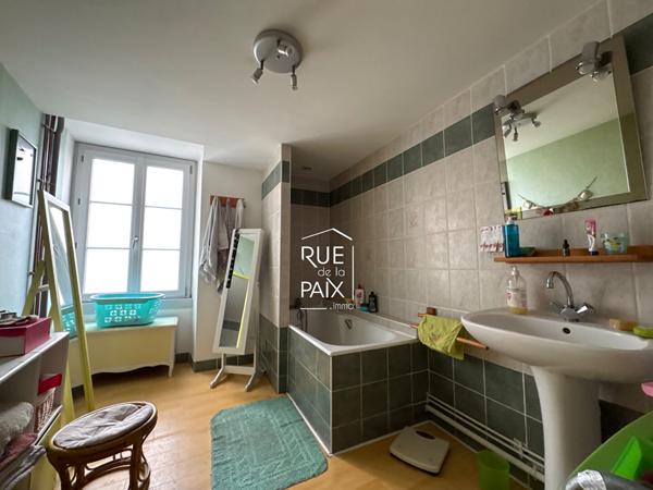 79800 LA MOTHE SAINT HERAY Maison 7 pièces 175 m²