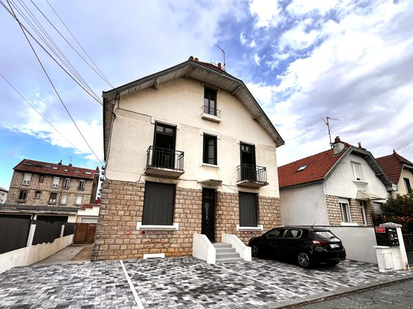 Appartement Dijon sud 5 pièces de 115 m2 en duplex.