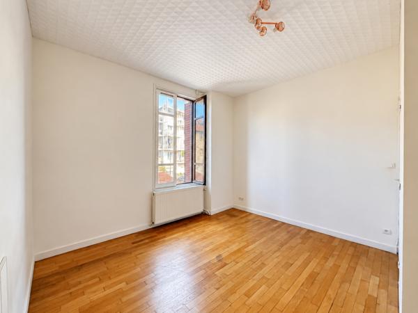Appartement Dijon sud 5 pièces de 115 m2 en duplex.