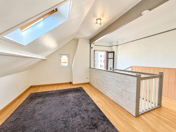 Appartement Dijon sud 5 pièces de 115 m2 en duplex.