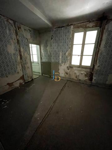 Bourges (18000) ???? SPÉCIAL INVESTISSEUR – IMMEUBLE À RESTAURER ENTIÈREMENT – FORT POTENTIEL LOCATIF ????