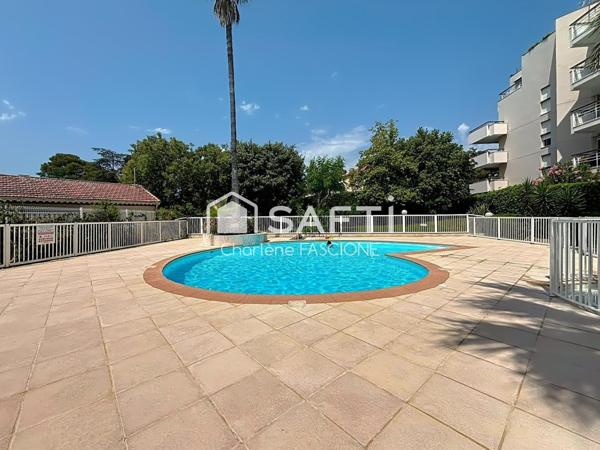 Coup de cœur assuré à St Raphaël : T3 lumineux, piscine et tout à pied !