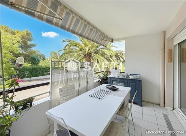 Coup de cœur assuré à St Raphaël : T3 lumineux, piscine et tout à pied !