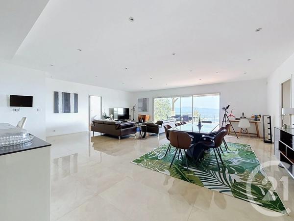 Maison à vendre  8 pièces - 227 m 2   ALATA  - 201