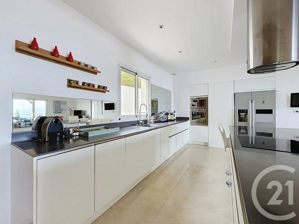 Maison à vendre  8 pièces - 227 m 2   ALATA  - 201