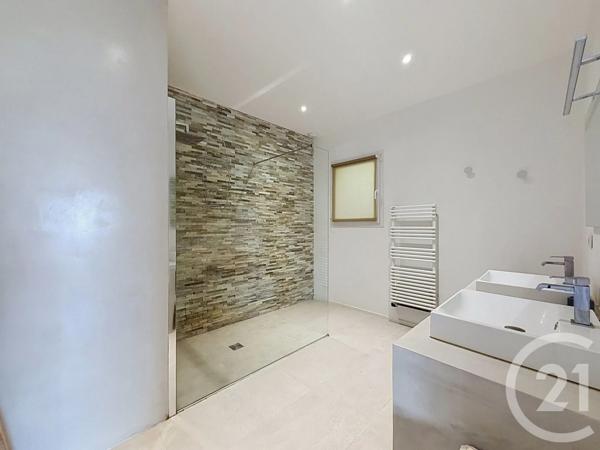 Maison à vendre  8 pièces - 227 m 2   ALATA  - 201