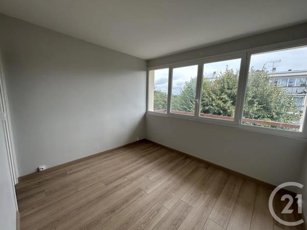 Appartement F2 à vendre  2 pièces - 44,17 m 2   MENNECY  - 91