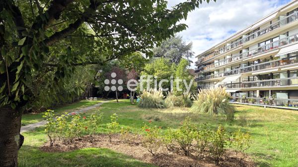 Appartement
         4 pièces
        - 83 m² Exclusivité 324 000 € *