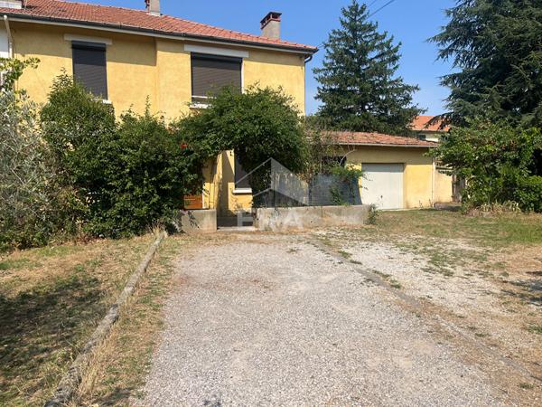 Maison 3 chambres jardin et garage Chateau Arnoux Saint Auban