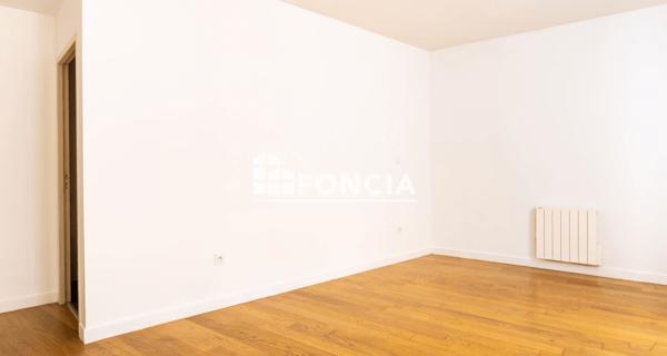 À vendre Studio 28.69 m² - Nîmes 30000