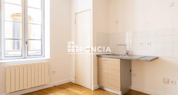 À vendre Studio 28.69 m² - Nîmes 30000