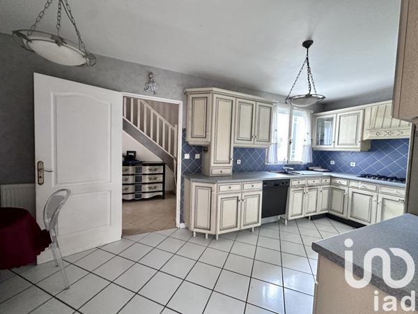 Maison à vendre 8 pièces 255 m² Saint-Germain-lès-Corbeil