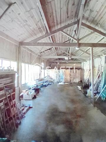 Bien à fort potentiel d'aménagement (immeuble, loft...)