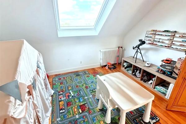 authentique meulière de 180 m2 avec véranda et piscine