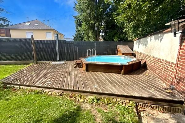 authentique meulière de 180 m2 avec véranda et piscine