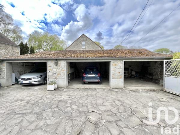 Maison à vendre 12 pièces 231 m² Saint-Cyr-sous-Dourdan