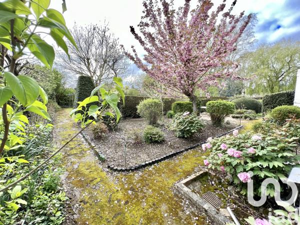 Maison à vendre 12 pièces 231 m² Saint-Cyr-sous-Dourdan