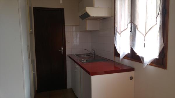 Appartement 1 pièce d'environ 25 m² à louer à CARPENTRAS (84200).