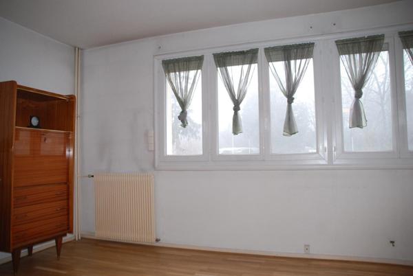 T1 avec balcon, copropriété rénovée