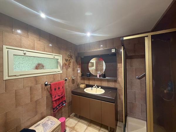 A VENDRE MAISON AVEC JARDIN VALENCE (26000) , Valence