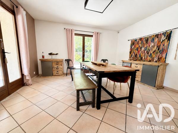 Maison à vendre 5 pièces 160 m² Saint-Maximin-la-Sainte-Baume
