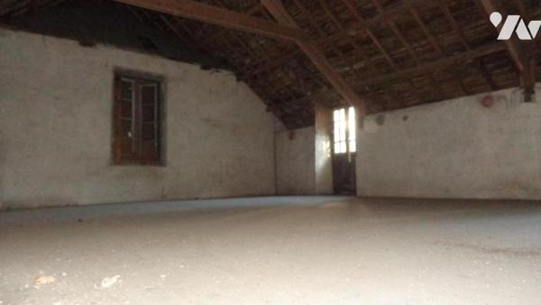 Maison à rénover avec cour