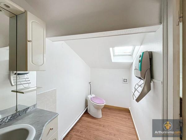 Vente                                                      Immeuble
                        
                     4 pièces                      125 m2                     à Le Bugue