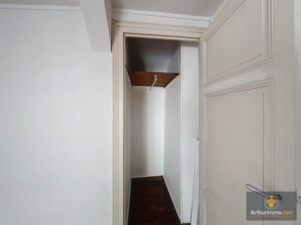 Vente                                                      Immeuble
                        
                     4 pièces                      125 m2                     à Le Bugue