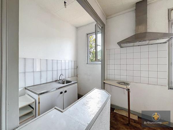 Vente                                                      Immeuble
                        
                     4 pièces                      125 m2                     à Le Bugue