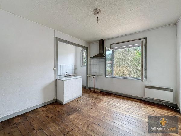 Vente                                                      Immeuble
                        
                     4 pièces                      125 m2                     à Le Bugue
