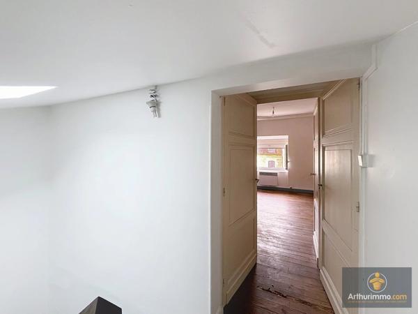 Vente                                                      Immeuble
                        
                     4 pièces                      125 m2                     à Le Bugue