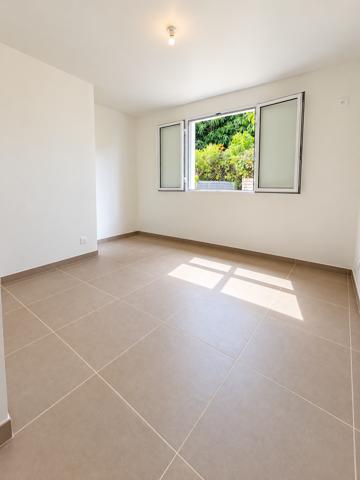 A LOUER VILLA NEUVE T5 GOYAVE
