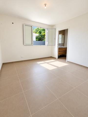 A LOUER VILLA NEUVE T5 GOYAVE