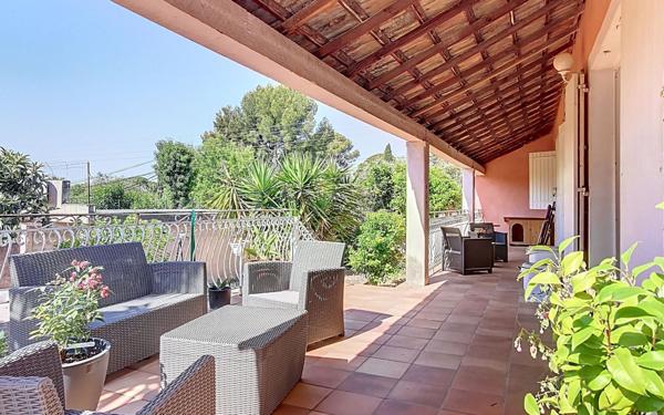 Maison à vendre    6 pièces •  Toulon