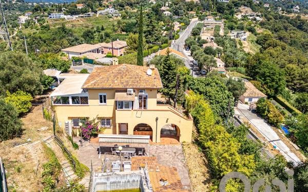 Maison à vendre    6 pièces • 205 m2 Nice