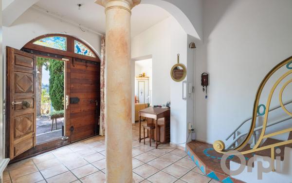 Maison à vendre    6 pièces • 205 m2 Nice