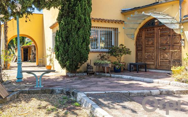 Maison à vendre    6 pièces • 205 m2 Nice