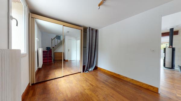 Saint-Cyr-sur-Loire (37540) Maison à louer avec jardin