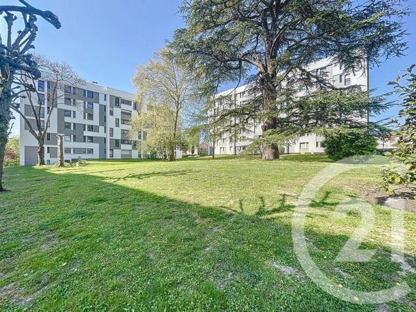 Appartement F4 à vendre  4 pièces - 70,90 m 2   RUNGIS  - 94