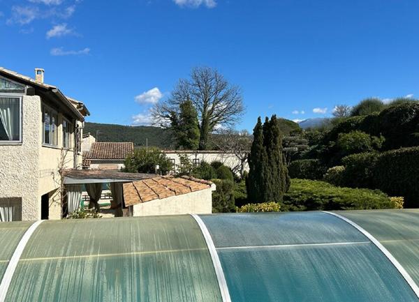 Maison à vendre    6 pièces • 186 m2 Vaison-la-Romaine
