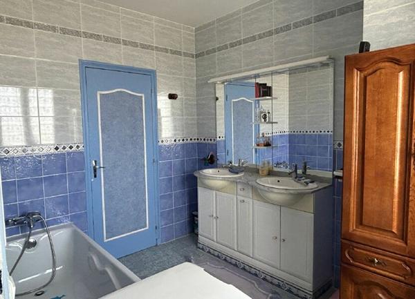 Maison à vendre    6 pièces • 186 m2 Vaison-la-Romaine